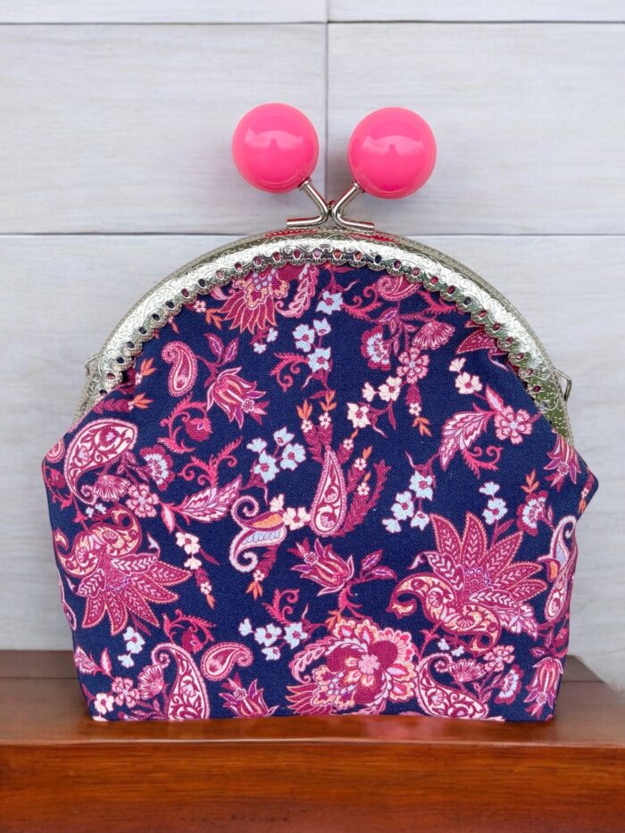 Vintage Clip Bali