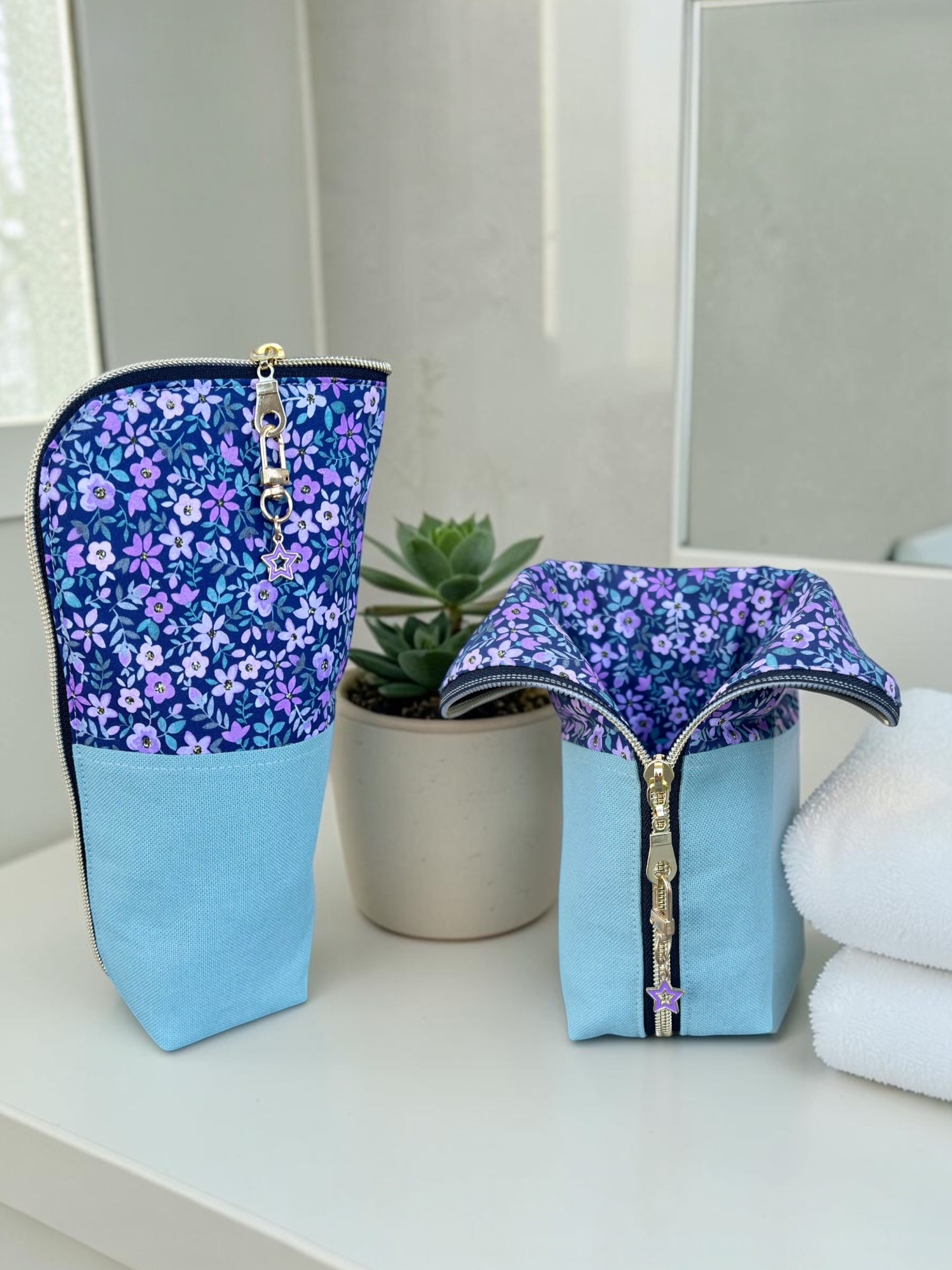 Etui Zoe Blümchen violett